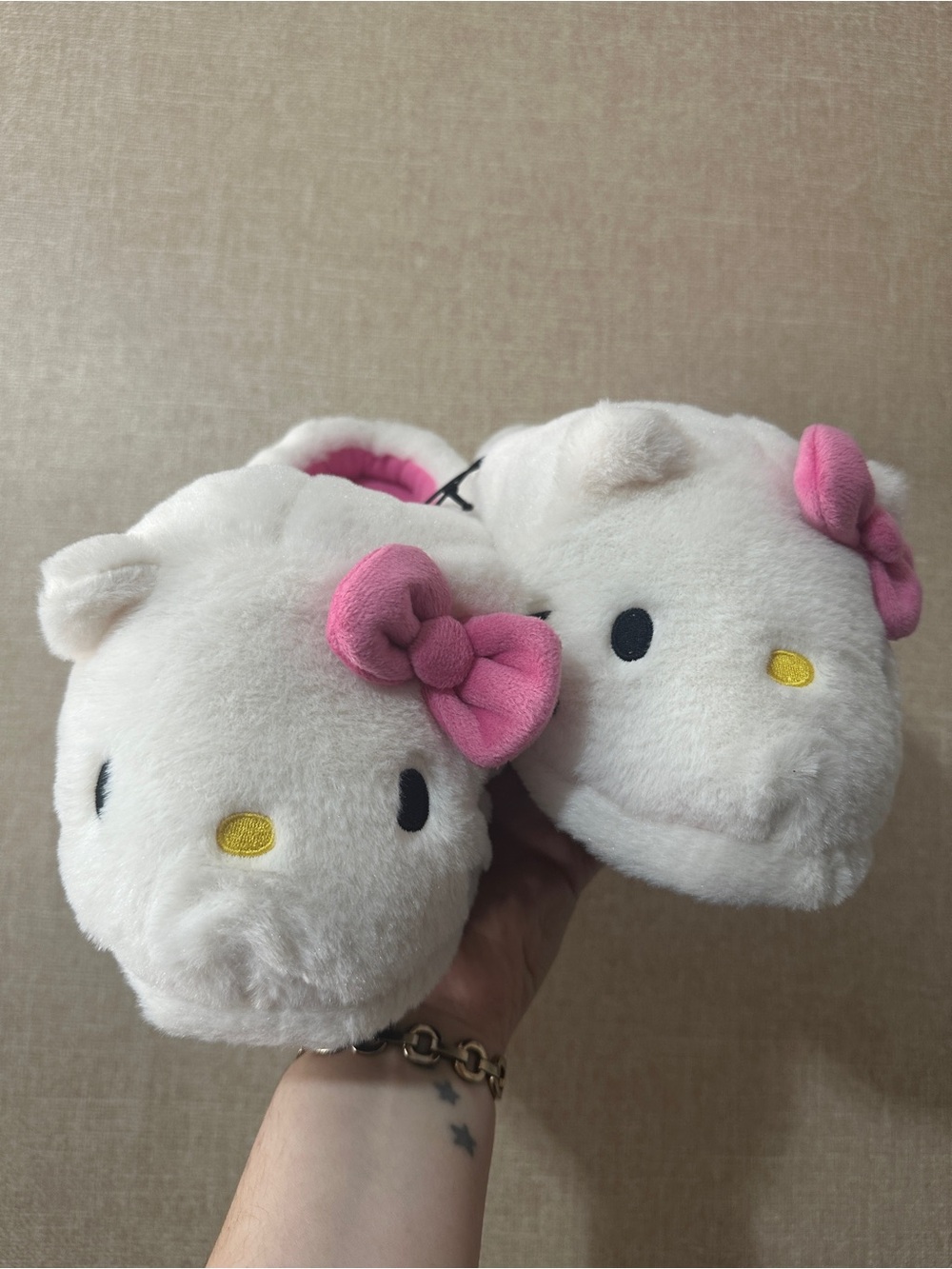 Hello Kitty Slippers